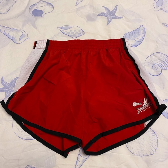 athletic shorts - Picture 1 of 3